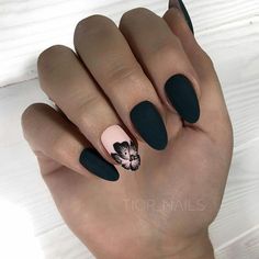 Matte Acrylic Nails, Solid Color Nails, Elegant Nail Designs, Pretty Nail Art Designs, Black Nail, Pretty Nail Art, Trendy Nail Design