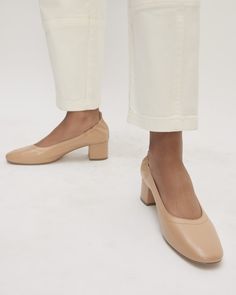 The Day Heel Blush Tan – Everlane Everlane Heel, Hospital Bag, Flat Sneakers, Best Games, Short Nails, Boot Shoes Women, Leather Working, Short Hair Cuts, Walk In