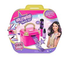 Budding fashionistas and aspiring beauticians alike can express their creativity while rocking colorful, custom strands in their hair with this Hollywood-inspired extension kit that comes with enough supplies to make up to 12 extensions or accessories. Hollywood Curls, Girl Gift Set, Hollywood Hair, Lilo Et Stitch, Tight Curls, Spin Master, Glam Nails, Hair Rollers, Hair Studio