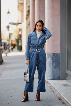 The Latest Street Style From Paris Fashion Week | Who What Wear Botas Western, Quoi Porter, Wardrobe Style, Fashion Girl