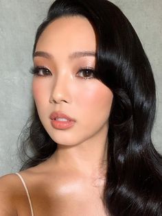 Fresh Face Bridal Makeup, Bride With Black Hair, Bridal Hair Asian, Makeup Asian Eyes, Bride Makeup Asian, Gatsby Makeup, Asian Wedding Hair, Make Up Asian