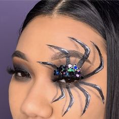 Here is our PR babe killing this look using our chunky glitter. #makeup #eyeshadow #halloweenmakeup #smallbusiness #makeuptutorial Holloween Makeup, Glitter Halloween, Creepy Halloween Makeup, Cute Halloween Makeup, Halloween Makeup Diy, Halloween Makeup Pretty, Cool Halloween Makeup, Black Iridescent