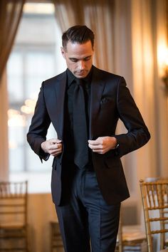 Black Tie Outfits, Black Tie Wedding Guest Dress, Black Tie Dress Code, All Black Suit, Black Tie Attire, Black Tie Optional, Black Suit Men