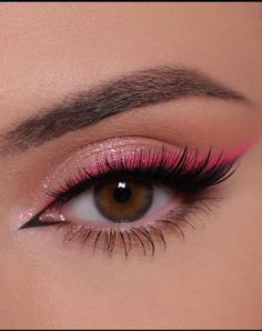 Barbiecore Aesthetic Makeup, Eye Make Up For Double Eyelids, Party Makeup Ideas, Carnaval Make-up, Maquillage Yeux Cut Crease, Drag Make-up, Awesome Makeup, Barbie Vibes, Prom Eye Makeup