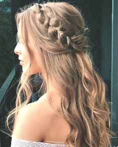 Bridesmaid Hair Medium Length Half Up, Grad Hairstyles, Bridesmaid Hair Medium, Prom Hair Medium, Bridesmaid Hair Medium Length, Simple Prom Hair