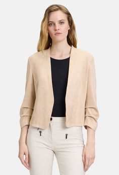 A basic to fall in love with. This chic blazer jacket is perfect for every occasion. It has a short fit and an elegant 3/4 sleeve with gathers. The jacket is made of a pleasant material mix, which makes it comfortable to wear and offers good wearing comfort. The design of the jacket is simple and plain, which makes it versatile.Sleeve length3/4 sleeveVelour Chic Office Blazer With 3/4 Sleeves, Elegant Formal Blazer With 3/4 Sleeves, Elegant 3/4 Sleeve Blazer For Formal Occasions, Chic Formal Blazer With 3/4 Sleeves, Elegant 3/4 Sleeve Spring Blazer, Chic 3/4 Sleeve Business Casual Outerwear, Chic 3/4 Sleeve Outerwear For Business Casual, Chic 3/4 Sleeve Fall Blazer, Short Blazer