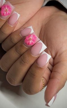 #summernails Cute Nails With Flowers, Flower Nails Acrylic, Nails Flower Design, Nails With Flower Design, Nails With Flowers, Nails Baddie, Nails Flowers, Nails Flower, Spring Acrylic Nails