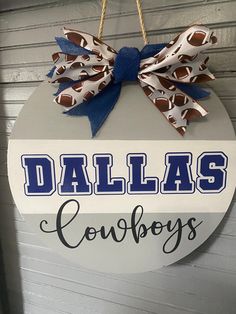 18" round wood door hanger / wreath for home decor. Show your Cowboy spirit and welcome your guests with a fun Dallas NFL football entry door sign. Cowboys Wood Door Sign, Dallas Cowboys Svg, Football Door Hangers, Cowboys Svg, Wood Door Hanger, Sports Wreaths, Cowboys Nfl, Hanger Home, Wood Door Hangers