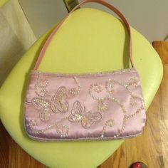 Hand Purse, Aesthetic Bags, Fancy Bags, Pretty Bags, Cute Purses, Equestria Girls, Look Vintage, Cute Bags, 2000s Fashion