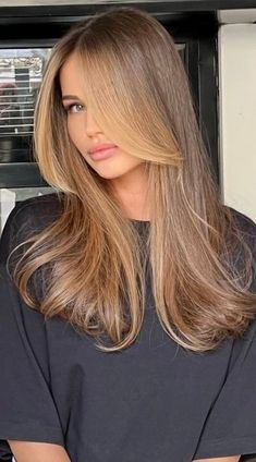 Haircut Selfie, Photo Hijab, Rambut Brunette, Brown Hair Inspo, Cute Hairstyle, Hairstyles For Layered Hair, Honey Blonde Hair, Dark Blonde Hair, Blonde Hair Inspiration