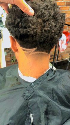 Taper Fade Curly Hair Design, Freestyle Designs Haircut, Taper Fade Curly Hair With Design, Simple Taper Design, Taper Freestyle Design, Drip Haircut