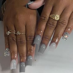 Short Nails Gray, Cute Nails Black Women, Cute Short Acrylic Nails Square, Short Square Acrylic Nails Designs, Nail Ideas Black Women, Dope Short Nail Designs, Cute Short Square Nails, Short Cute Nails, Cute Nails Black