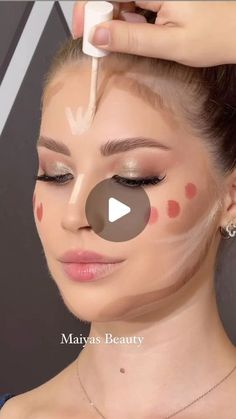 Face Contouring Tutorial, Contouring Tutorial, Christmas Makeup Looks, Contour Tricks, Best Drugstore Mascara, Contouring Techniques, Contour Tutorial, Drugstore Mascara