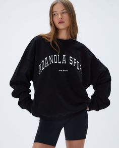 Oversized Cotton Sportswear Activewear, Oversized Cotton Activewear For Sports, Trendy Oversized Activewear For Loungewear, Casual Oversized Activewear For Sports, Casual Black Sweatshirt For Workout, Black Relaxed Fit Sweats For Athleisure, Urban Crew Neck Sweatshirt For Workout, Oversized Graphic Print Sportswear Sweatshirt, Oversized Athleisure Tops For Fall