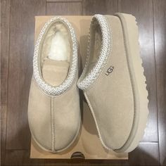 Send Offers. I May Accept. Brand New Never Worn Or Tried On 100% Authentic From Ugg Sold Out Everywhere Womens Gift Ideas, Uggs Slippers, Cute Uggs, Tasman Slippers, Ugg Slides, Fluffy Shoes, Pretty Sneakers, Trendy Shoes Sneakers, Preppy Shoes