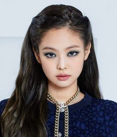 Jennie Chanel, Eye Makeup Palette, Black Eyeshadow, Blue Makeup, Jennie Kim, Makeup Palette, Pretty Makeup