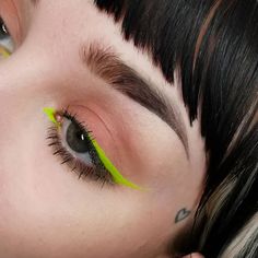 Juni on Instagram: “still on that neon spree 💛 using @glisten_cosmetics liner 🥰” Neon Green Makeup, Eyeliner Asian, Neon Eyeliner, Glisten Cosmetics, Concert Makeup, Product Shoot, Green Makeup, Green Neon, Sky And Clouds