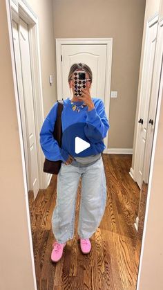 Barrel Jean Outfit, Free People Barrel Jeans Outfit, Barrel Jeans Outfit, Summer Thrift, Easy Outfit Ideas, Transitional Outfits, Inspo Fits, Clogs Outfit, Barrel Jeans