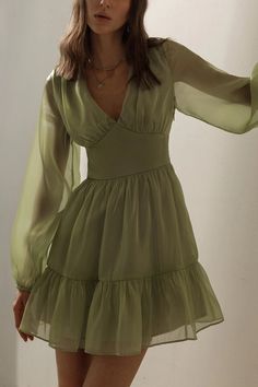 Gaun Fashion, Dress Tight, Chiffon Mini Dress, Grad Dresses, Daily Dress, Mode Vintage, Doc Martens, Mode Inspiration, Looks Vintage