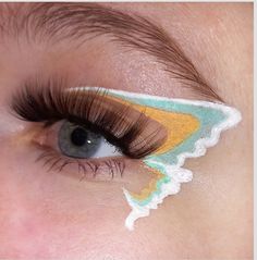 70s Hair And Makeup, Uv Makeup, Hippie Makeup, Fun Makeup, Look Festival, Work Makeup, Graphic Eyeliner, Graphic Liner, Dope Makeup