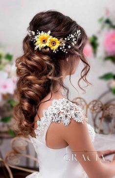 Sunflower Wedding Theme, Cute Wedding Ideas, Yellow Wedding, Sunflower Wedding, Wedding Hair Pieces, Bridal Flowers, Bride Hairstyles