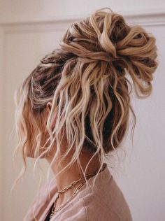 A Messy Bun, Good Hair Day, Grunge Hair, Aesthetic Hair, Messy Hairstyles, Messy Bun