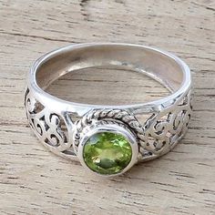 Peridot single stone ring, 'Blossoming Desire' - #Peridot and #SterlingSilver Indian #Ring with #Paisley Design #peridotjewelry #greengemstone #augustbirthstone #augustbirthdaygift #birthstonegifts