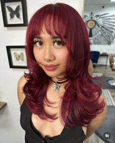 Beet Red Hair Color, Red And Pink Hair Color, Vivid Red Hair Color, Dark Magenta Hair, Red Layered Hair, Identity Change, Peinado Aesthetic, Pelo Color Vino, Blood Red Hair