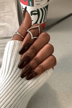 fall nail colors for dark skin Brown Nails With Nail Art, Matt Color Nails, Maroon Nails On Brown Skin, Dark Brown Pedicure, Chocolate Nails On Dark Skin, Brown Nails Dark Skin, Autumn Nails Black Women, Olive Almond Nails, Almond Nails Dark Skin