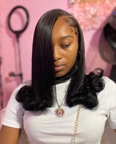 Wand Curls On Straight Wig, Half Up Half Down Frontal Wig Wand Curls, Sew In Hairstyles With Bow, Half Up Half Down Hair Black Women 90s, Half Up Half Down Hair Black Women Wand Curls, Sew In Curls, Sew In Hairstyles, Birthday Hairstyles, Boring Hair