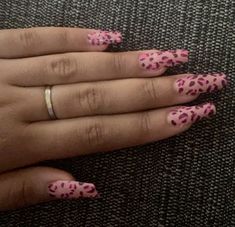 Pink And Brown Cheetah Nails, Pink Leapord Print Nails, Pink Leaped Print Nails, Pink Leopard Print Nails Acrylic, Pink And Black Cheetah Nails, Hot Pink Cheetah Nails, Leopard Print Nails Pink, Pink Animal Print Nails, Pink Cheetah Print Nails