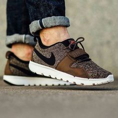 Nike SB Trainerendor Baroque Brown Tweed Sneakers, Nike Trainer, Basket Style, Cheap Nikes, Trendy Sneakers, Sneakers Men Fashion, Shoes Trainers, Nike Sb, Stylish Sneakers