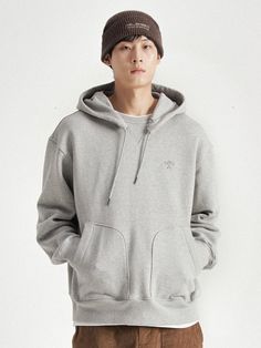 Composition : Refer to product detailscolor : grayCountry of Origin : Republic of Korea Gray Urban Winter Tops, Urban Gray Tops For Winter, Gray Sporty Sweatshirt With Pockets, Gray Urban Sweatshirt With Relaxed Fit, Gray Cotton Hoodie With Relaxed Fit, Gray Relaxed Fit Cotton Hoodie, Urban Gray Sweatshirt With Pockets, Gray Urban Hoodie Top, Gray Urban Cotton Sweatshirt