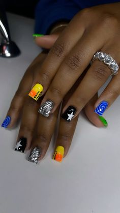 #nails #shortnaildesigns #chromenail 90s Nail Art Short Nails, Short Black Nail Ideas Acrylic, Pinterest Short Nails, Unique Nail Inspo Acrylic Short, Clear Colorful Nails, Upside Down Nails, Indie Short Nails, Rod Wave Concert Nails, Creative Nail Designs Short