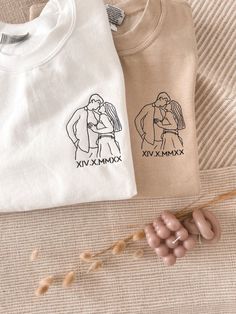 Swag Hijabi Street Styles, Diy Canvas Art Easy, Aesthetic Hoodies, Diy Denim Jacket, Stylish Shirts Men, Valentine Embroidery, Hand Embroidery Patterns Free, Personalised Gifts Diy, Trendy Shirt Designs