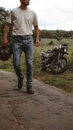 Motobike Outfits Man, Rustic Male Fashion, Rustic Outfits Men, Rugged Masculine Style, Outdoorsmen Style Summer, Mens Rugged Style Rustic, Male Biker Outfit, Rugged Aesthetic Men, Biker Guy Outfit