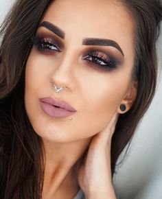 Biker Makeup, Mesmerizing Eyes, Skincare Favorites, Fair Skin Makeup, Monami Frost, Glasses Inspiration, Dramatic Eye Makeup, Alternative Makeup, Makijaż Smokey Eye