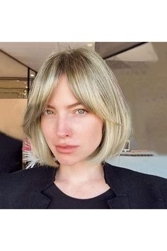 Bob Hairstyles Curtain Bangs, Hairstyles Curtain Bangs, Curtain Classic, Snacks Sweet, Hair With Curtain Bangs, Classic Bob, Bangs Short, Recipes Keto, Short Bob Wigs