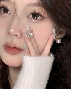 ˚୨୧⋆｡˚ ⋆ cutee douyin makeup style Xhs Makeup, Manip Reference, Sparkly Makeup, Douyin Makeup, Ethereal Makeup, Fancy Makeup, Asian Eyes