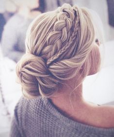 The most perfect braided updo twisted into an elegant low bun. This hairstyle is absolutely perfect for weddings, proms, and other special occasions. Braid Bun, Bridal Hair Updo, Fishtail Braid, בר מצווה, Trendy Wedding Hairstyles, Braided Hairstyles Updo, Braided Hairstyles For Wedding, Wedding Hairstyles Updo