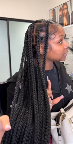 Large Natural Braids, Hair Styles To Do On Yourself, Knotless Locs Hairstyles, Edges Ideas With Braids, Edges On Braids, Fluffy Edges With Braids, Braids To Get, Edges With Braids, Fast Braided Hairstyles Black