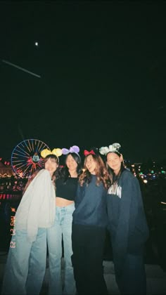 Grad Night Outfit Disney, Disney Polaroid Pictures, Disney Pictures With Friends, Disneyland With Friends, Grad Night Disneyland, Disneyland Photo Ideas, Disney Land Pictures, Disneyland Aesthetic, Disney Poses