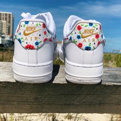 hand painted flower design on the heel of nike air force 1s Costom Shoes, Toddler Shoe Size Chart, Shoe Customization, Sneaker Painting, Nike Kids Shoes, Painted Converse, Toddler Nike Shoes, Customized Shoes, Custom Sneakers Diy