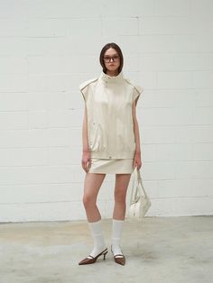 Composition : Cotton 67 Nylon 31 Polyurethane 2Color : CreamCountry of Origin : Republic of Korea Cream Nylon Outerwear For Spring, Spring Cream Nylon Outerwear, Chic Spring Nylon Outerwear, Chic Nylon Outerwear For Spring, Oversized Vest, High Neck, Composition, Jackets & Coats, Cream