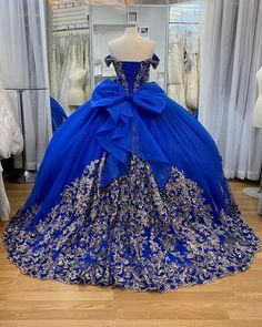 Royal Blue Quinceanera Dresses With Bow, Royal Blue Dresses Quinceanera, Royal Blue Quinceanera Dresses Charro, Prom Dresses 8th Grade, Gold Sweet 16 Dresses, Blue Quince Dress, Royal Blue Quinceanera Dresses, Royal Blue Quinceanera, Vestido Charro