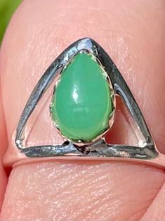 Chrysoprase Ring Size 7 - Morganna’s Treasures Angry Thoughts, Hidden Talents, Chrysoprase Ring, Crystal Vibes, Crystal Magic, Crystal Shop, Ring Size 7, Art Jewelry, Negative Energy