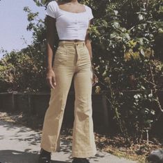 Urban Outfitters Outfit, Cute Sporty Outfits, Simple Fashion Outfits, Pretty Aesthetic, Skandinavian Fashion, Spring Work Outfits, Clothes Outfit, School Looks, Stil Inspiration