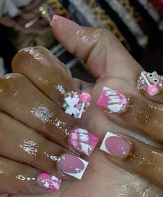 Bday Nail Designs, Short Acrylic Nails With Charms, Baddie Short Nails, Short Nail Sets, Cute Short Nail Sets, Junk Nails, Acrylic Nail Set, Hard Nails, Diy Acrylic Nails