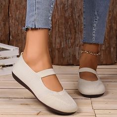 Category:Flats; Upper Materials:Tissage Volant; Season:Summer; Heel Type:Flat Heel; Gender:Women's; Toe Shape:Round Toe; Style:Casual,Comfort,Minimalism; Heel Height(inch):<1; Outsole Materials:Rubber; Occasion:Daily,Walking; Closure Type:Loafer; Pattern:Solid Color; Listing Date:08/03/2023; Production mode:External procurement; 2024 Trends:Comfort Shoes; Foot Length:; Foot Width:; SizeChart1_ID:2:184043; Size chart date source:Provided by Supplier. Daily Walking, Flats Online, Summer Flats, Daily Walk, 2024 Trends, Comfort Shoes, Women's Flats, Pink Beige, Heel Type