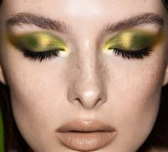 Warm Eyeshadow, Green Eyes Makeup, Show Makeup, Glitter Eye Makeup, Eye Makeup Designs